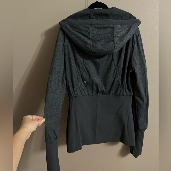 Reversible Lululemon Sweater - Picture 4 of 5